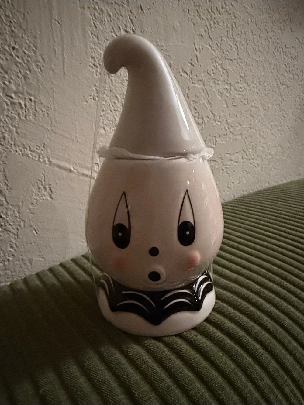 White Ceramic Ghost Cookie Jar – Cute Halloween Kitchen Accent